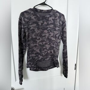 Like new lululemon close to crossing Rulu long sleeve size 8